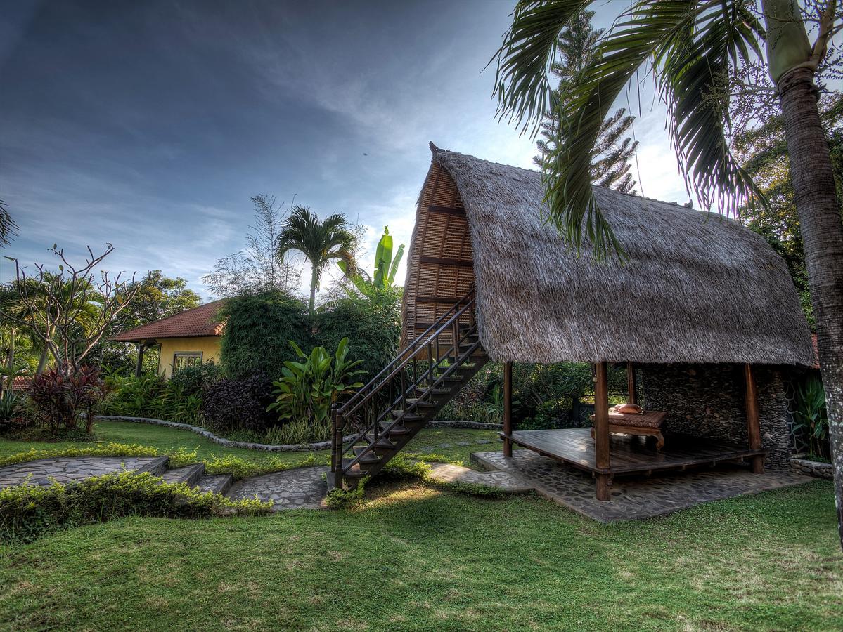 Puri Mangga Sea View Resort And Spa Lovina  Exterior photo